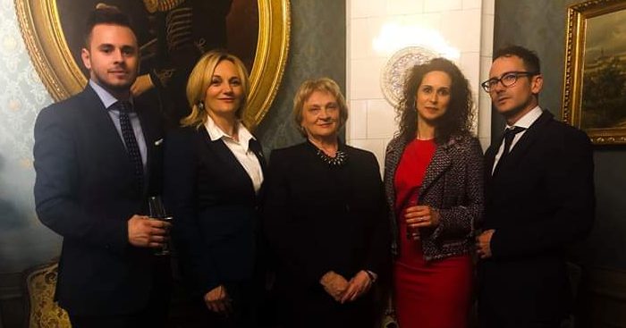 Prijem u palači Dverce povodom Međunarodnog tjedna sestrinstva. S lijeva na desno: Boris Ilić, Tanja Lupieri, Slava Šepec, Cecilija Rotim, Adriano Friganović.